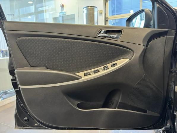 Hyundai Solaris I с пробегом 2011 года, цена 630 000 рублей, 200638 км, хэтчбек, Автокод Объявления