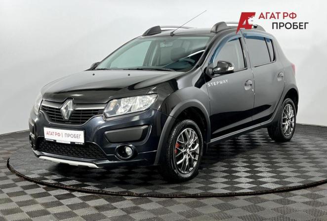 Renault Sandero II с пробегом 2015 года, цена 710 000 рублей, 211237 км, хэтчбек, Автокод Объявления