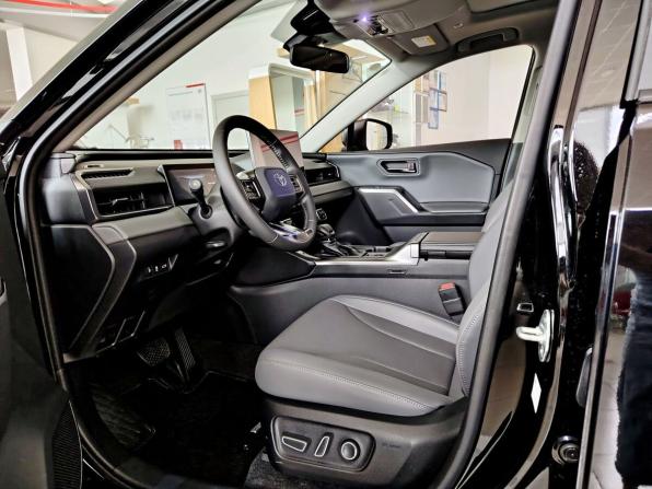 Новый Toyota RAV4 VI (XA60) 2026 года, цена 5 000 000 рублей, внедорожник, Автокод Объявления