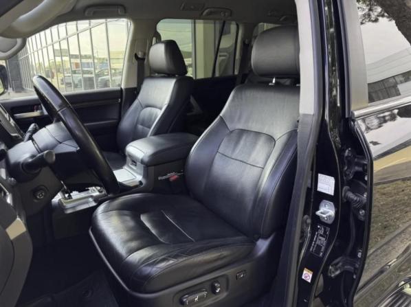 Toyota Land Cruiser 200 Series Рестайлинг 2 с пробегом 2018 года, цена 4 940 000 рублей, 288134 км, внедорожник, Автокод Объявления