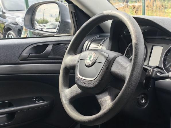 Skoda Octavia II (A5) Рестайлинг с пробегом 2012 года, цена 669 000 рублей, 176000 км, лифтбек, Автокод Объявления
