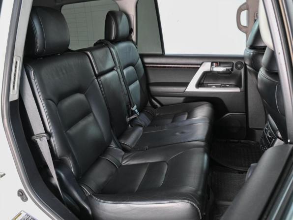 Toyota Land Cruiser 200 Series Рестайлинг 1 с пробегом 2015 года, цена 4 349 000 рублей, 178173 км, внедорожник, Автокод Объявления