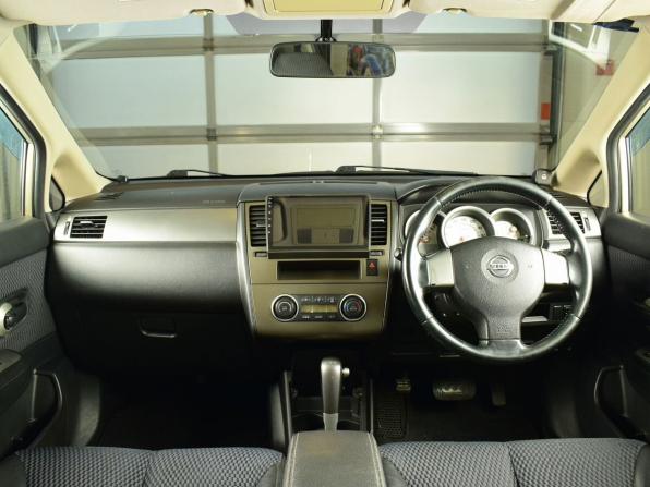 Nissan Tiida I с пробегом 2009 года, цена 699 999 рублей, 247038 км, хэтчбек, Автокод Объявления