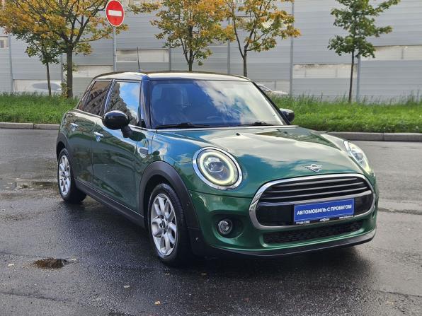 Mini Hatch III (F55/F56) Рестайлинг с пробегом 2019 года, цена 2 050 000 рублей, 59270 км, хэтчбек, Автокод Объявления