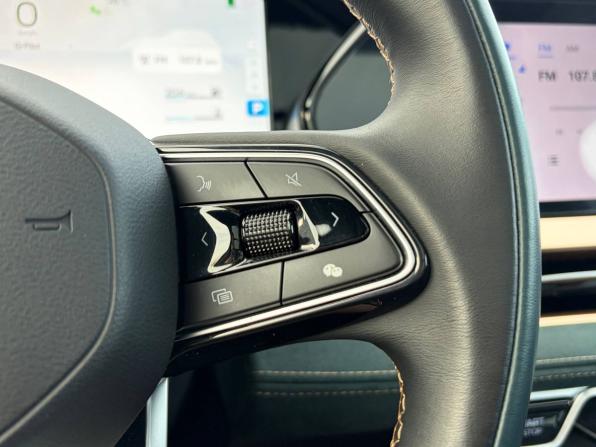 Geely Monjaro I с пробегом 2023 года, цена 3 175 000 рублей, 28000 км, внедорожник, Автокод Объявления