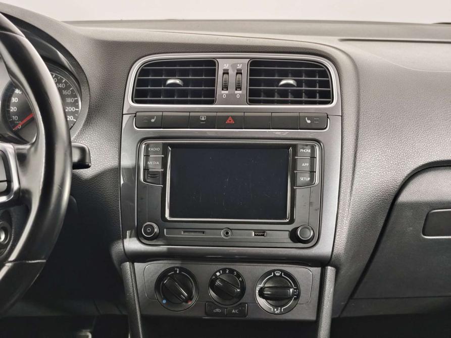 Volkswagen Polo V Рестайлинг Санкт-Петербург  - изображение 14