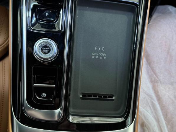 Geely Atlas II с пробегом 2025 года, цена 2 770 000 рублей, 35 км, внедорожник, Автокод Объявления