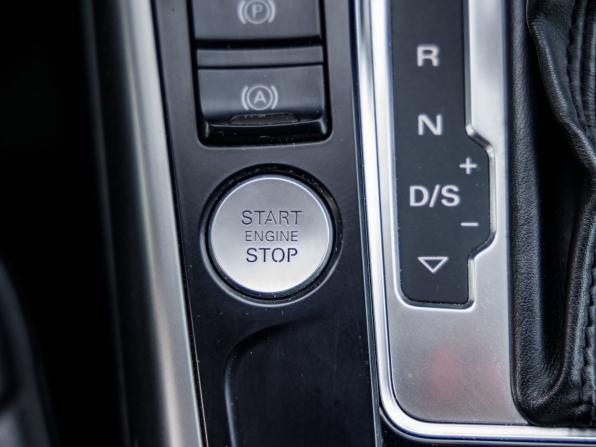 Audi A4 IV (B8) Рестайлинг с пробегом 2012 года, цена 1 298 000 рублей, 165899 км, седан, Автокод Объявления
