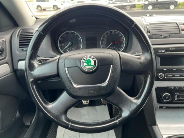 Skoda Octavia II (A5) Рестайлинг с пробегом 2013 года, цена 765 000 рублей, 158542 км, лифтбек, Автокод Объявления