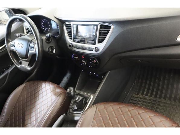 Hyundai Solaris II с пробегом 2019 года, цена 1 162 000 рублей, 192218 км, седан, Автокод Объявления