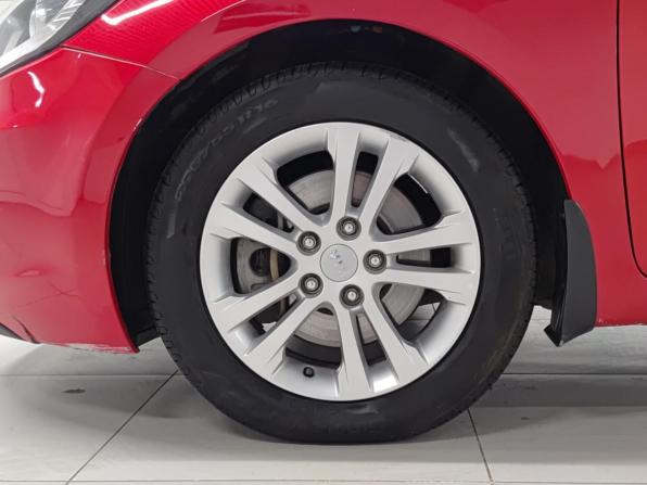 Kia Ceed II с пробегом 2015 года, цена 1 092 000 рублей, 163310 км, хэтчбек, Автокод Объявления