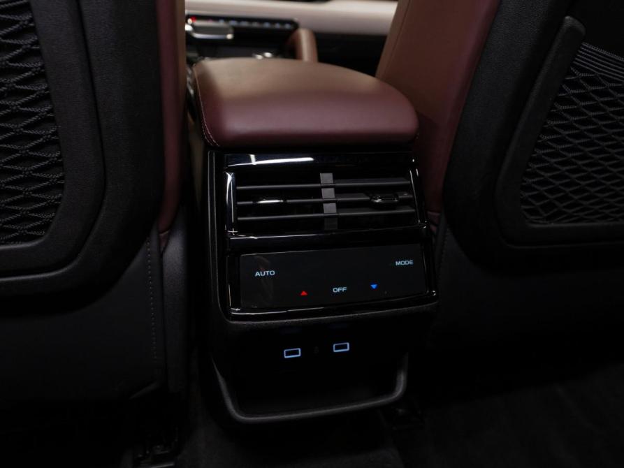 Geely Monjaro I Москва  - изображение 15