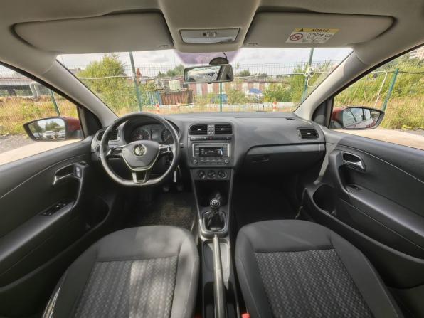 Volkswagen Polo V Рестайлинг с пробегом 2016 года, цена 839 000 рублей, 131000 км, седан, Автокод Объявления