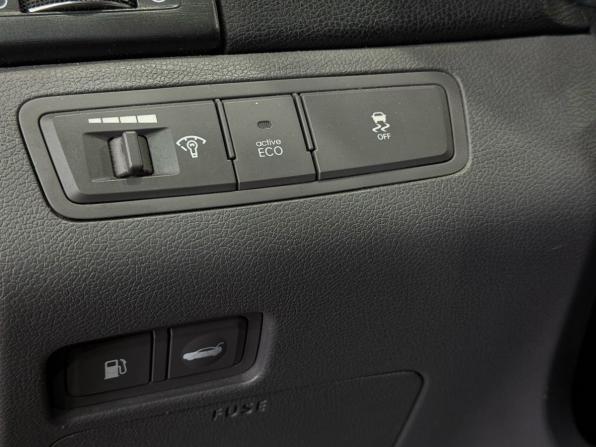 Hyundai Sonata VI (YF) с пробегом 2013 года, цена 930 000 рублей, 217000 км, седан, Автокод Объявления