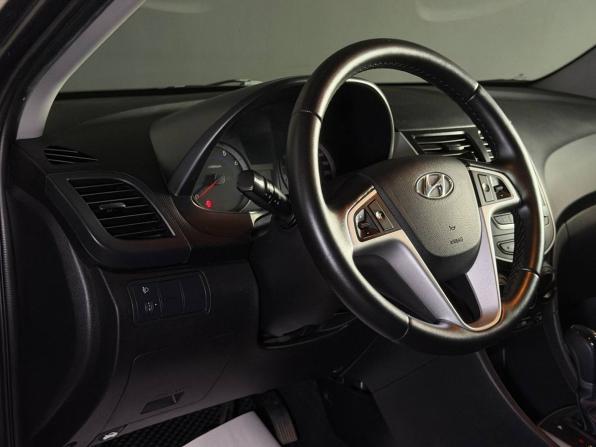Hyundai Solaris I Рестайлинг с пробегом 2015 года, цена 960 000 рублей, 185938 км, седан, Автокод Объявления