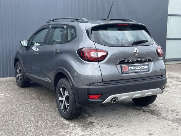 Renault Kaptur I Рестайлинг с пробегом 2021 года, цена 1 637 000 рублей, 79998 км, внедорожник, Автокод Объявления