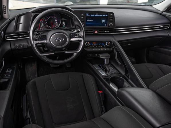 Hyundai Elantra VII (CN7) с пробегом 2021 года, цена 2 099 000 рублей, 83585 км, седан, Автокод Объявления