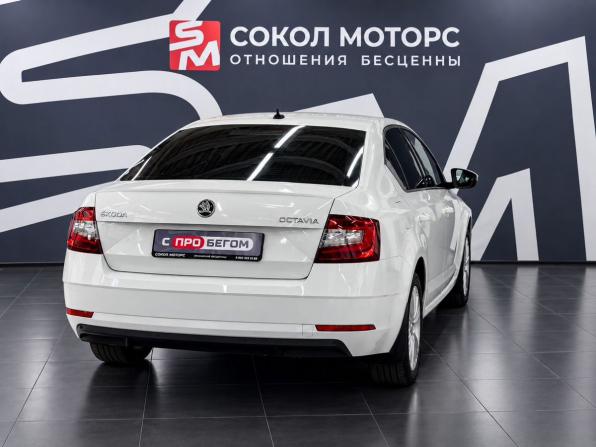 Skoda Octavia III (A7) Рестайлинг с пробегом 2017 года, цена 2 049 900 рублей, 177000 км, лифтбек, Автокод Объявления