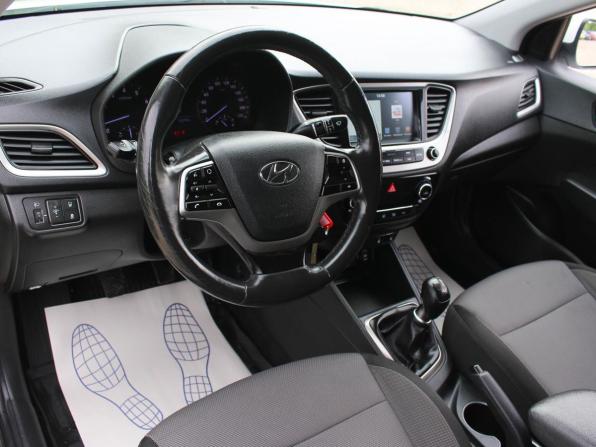 Hyundai Solaris II с пробегом 2018 года, цена 1 252 000 рублей, 120997 км, седан, Автокод Объявления