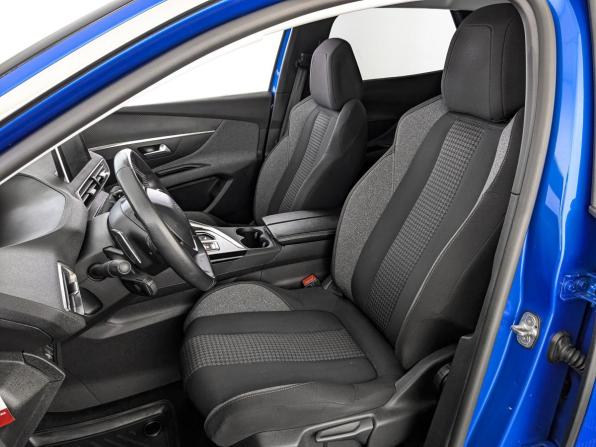 Peugeot 3008 II Рестайлинг с пробегом 2021 года, цена 2 340 000 рублей, 65160 км, внедорожник, Автокод Объявления