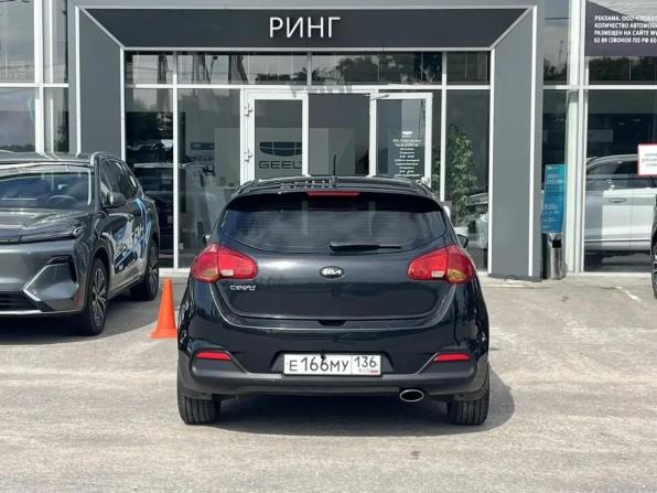 Kia Ceed II с пробегом 2013 года, цена 920 000 рублей, 176907 км, хэтчбек, Автокод Объявления