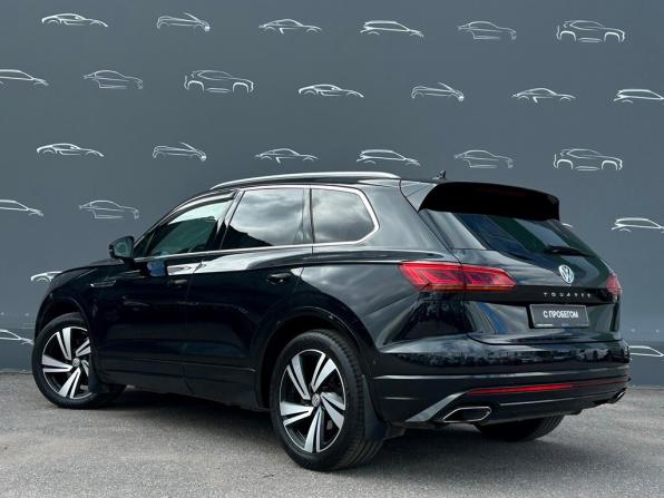 Volkswagen Touareg III с пробегом 2020 года, цена 4 198 600 рублей, 183960 км, внедорожник, Автокод Объявления