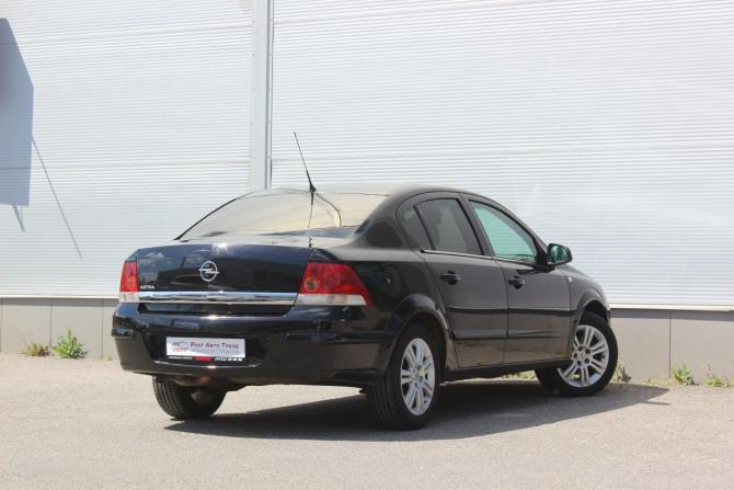 Opel Astra H Рестайлинг с пробегом 2011 года, цена 737 000 рублей, 123271 км, седан, Автокод Объявления