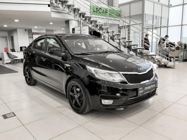 Kia Rio III Рестайлинг с пробегом 2017 года, цена 850 000 рублей, 233001 км, седан, Автокод Объявления