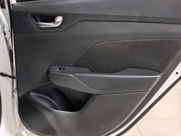 Hyundai Solaris II Рестайлинг с пробегом 2021 года, цена 1 300 000 рублей, 153324 км, седан, Автокод Объявления