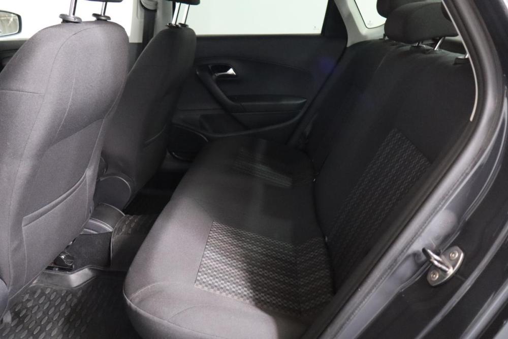 Volkswagen Polo V Рестайлинг Санкт-Петербург  - изображение 13