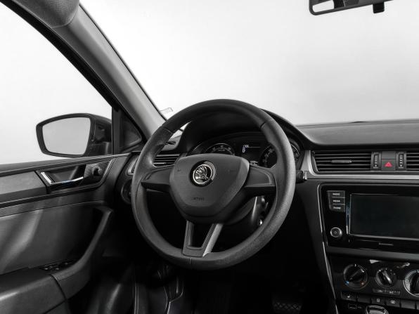 Skoda Rapid I Рестайлинг с пробегом 2019 года, цена 1 390 000 рублей, 88000 км, лифтбек, Автокод Объявления