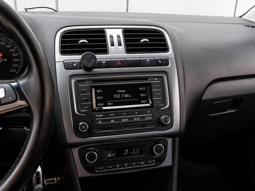 Volkswagen Polo V Рестайлинг Краснодар  - изображение 12