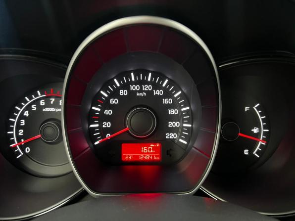 Kia Rio III Рестайлинг с пробегом 2015 года, цена 986 000 рублей, 124802 км, хэтчбек, Автокод Объявления