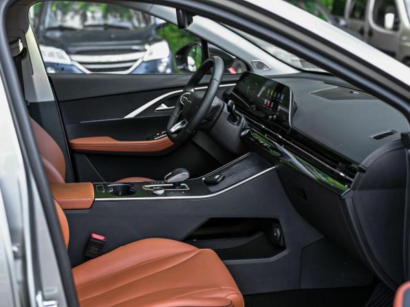Omoda C5 I с пробегом 2022 года, цена 2 699 900 рублей, 104490 км, внедорожник, Автокод Объявления