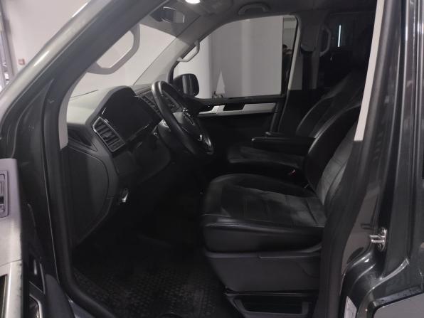 Volkswagen Multivan T6 с пробегом 2018 года, цена 5 750 000 рублей, 105919 км, минивэн, Автокод Объявления