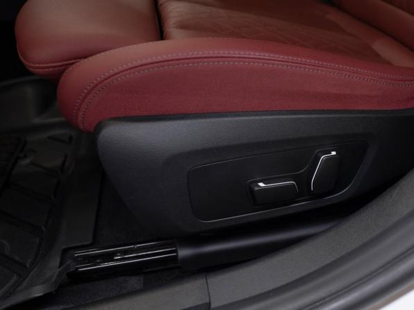BMW 3 серии VII (G2x) Рестайлинг 2 с пробегом 2025 года, цена 6 000 000 рублей, 12246 км, седан, Автокод Объявления