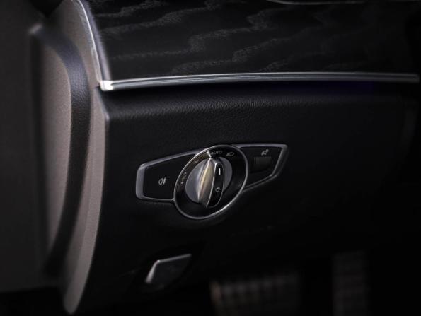 Mercedes-Benz E-Класс V (W213 S213 C238) с пробегом 2018 года, цена 3 575 000 рублей, 66905 км, седан, Автокод Объявления