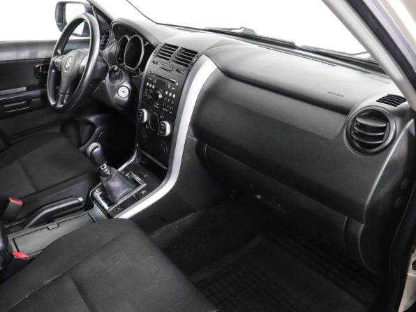 Suzuki Grand Vitara II Рестайлинг с пробегом 2011 года, цена 979 000 рублей, 135353 км, внедорожник, Автокод Объявления