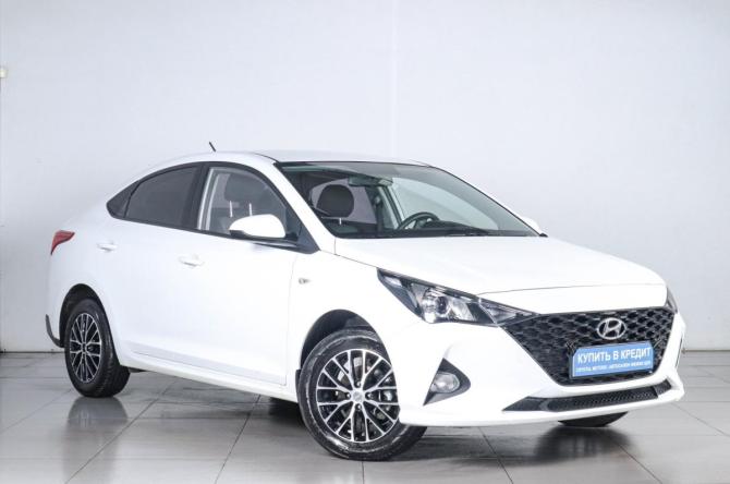 Hyundai Solaris II Рестайлинг с пробегом 2022 года, цена 1 699 000 рублей, 25208 км, седан, Автокод Объявления