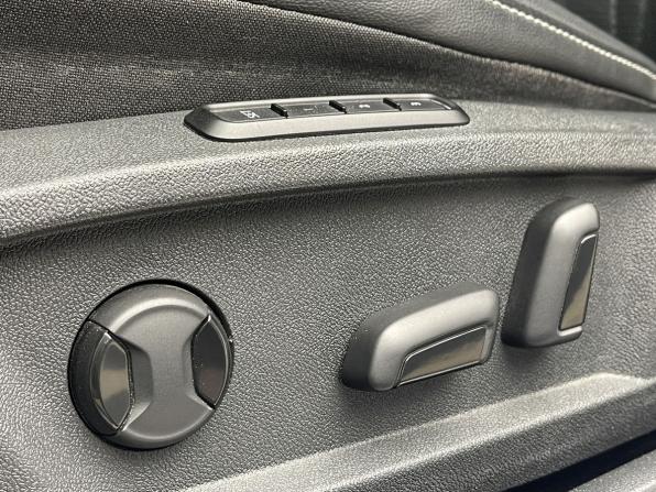 Volkswagen Passat B8 Рестайлинг с пробегом 2021 года, цена 2 897 000 рублей, 55977 км, седан, Автокод Объявления