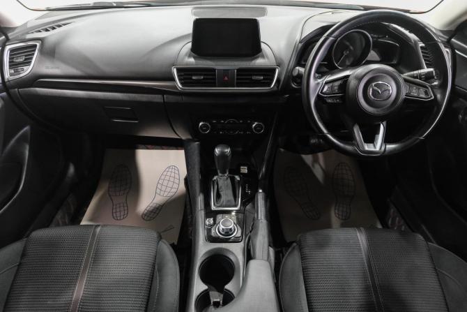 Mazda Axela III с пробегом 2017 года, цена 1 549 000 рублей, 118000 км, хэтчбек, Автокод Объявления