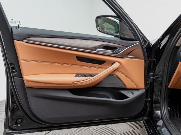 BMW 5 серии VII (G30/G31/G38) с пробегом 2017 года, цена 3 750 000 рублей, 99150 км, седан, Автокод Объявления
