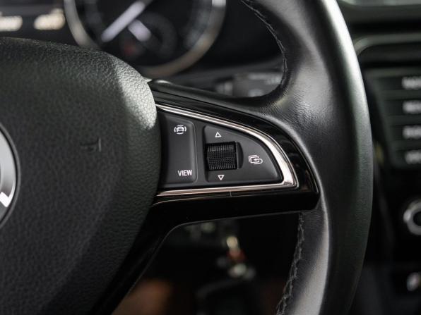 Skoda Superb III с пробегом 2016 года, цена 2 130 000 рублей, 109929 км, лифтбек, Автокод Объявления