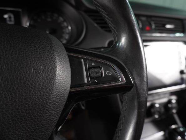 Skoda Octavia III (A7) с пробегом 2014 года, цена 999 000 рублей, 130555 км, лифтбек, Автокод Объявления