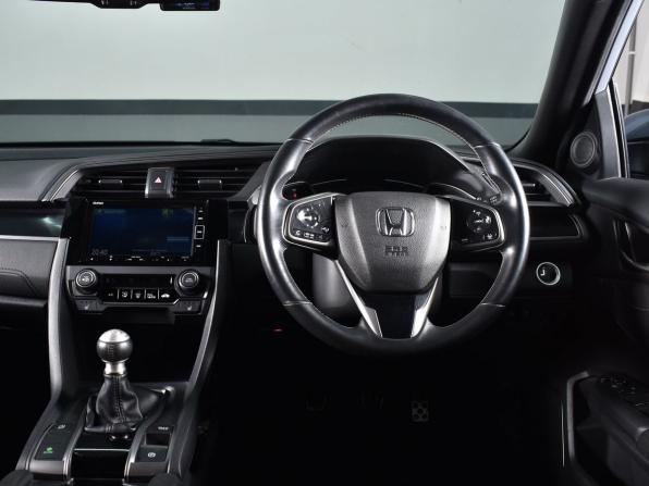 Honda Civic X Рестайлинг с пробегом 2020 года, цена 2 274 997 рублей, 88951 км, хэтчбек, Автокод Объявления