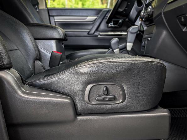Mitsubishi Pajero IV Рестайлинг 2 с пробегом 2014 года, цена 2 299 500 рублей, 241000 км, внедорожник, Автокод Объявления