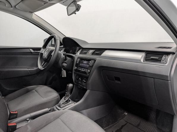 Skoda Rapid I Рестайлинг с пробегом 2019 года, цена 1 550 000 рублей, 43131 км, лифтбек, Автокод Объявления
