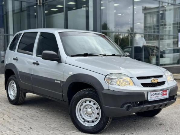 Chevrolet Niva I Рестайлинг с пробегом 2018 года, цена 730 000 рублей, 67000 км, внедорожник, Автокод Объявления