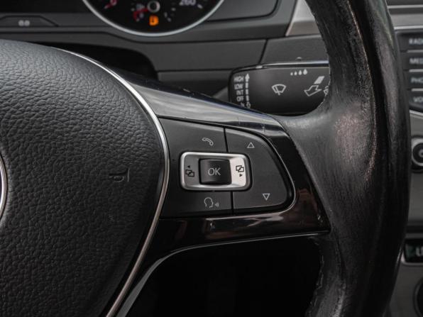 Volkswagen Passat B8 с пробегом 2016 года, цена 1 928 000 рублей, 155991 км, седан, Автокод Объявления