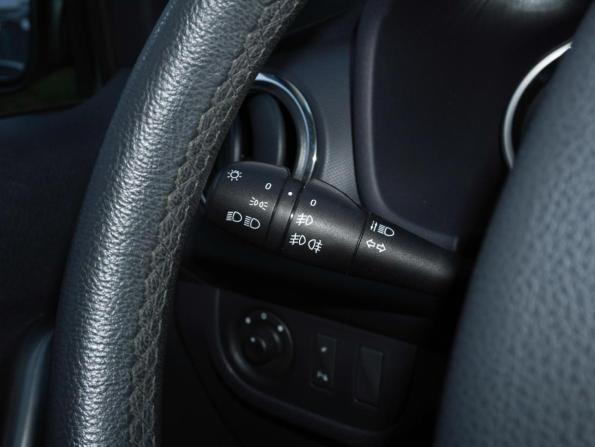 Renault Sandero II с пробегом 2014 года, цена 1 079 000 рублей, 29554 км, хэтчбек, Автокод Объявления